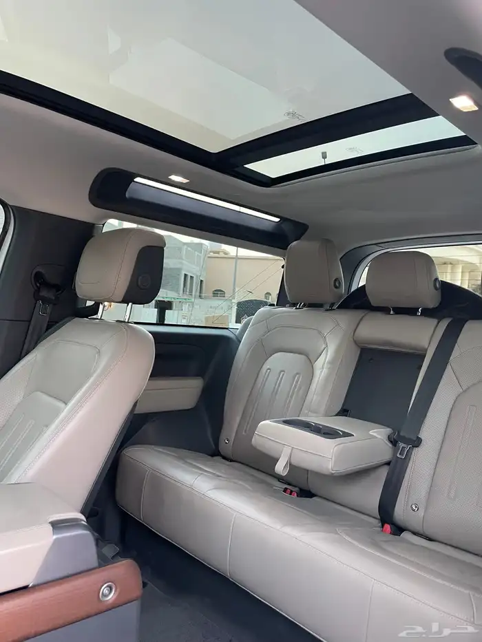 ديفندر HSE V6 2021 16