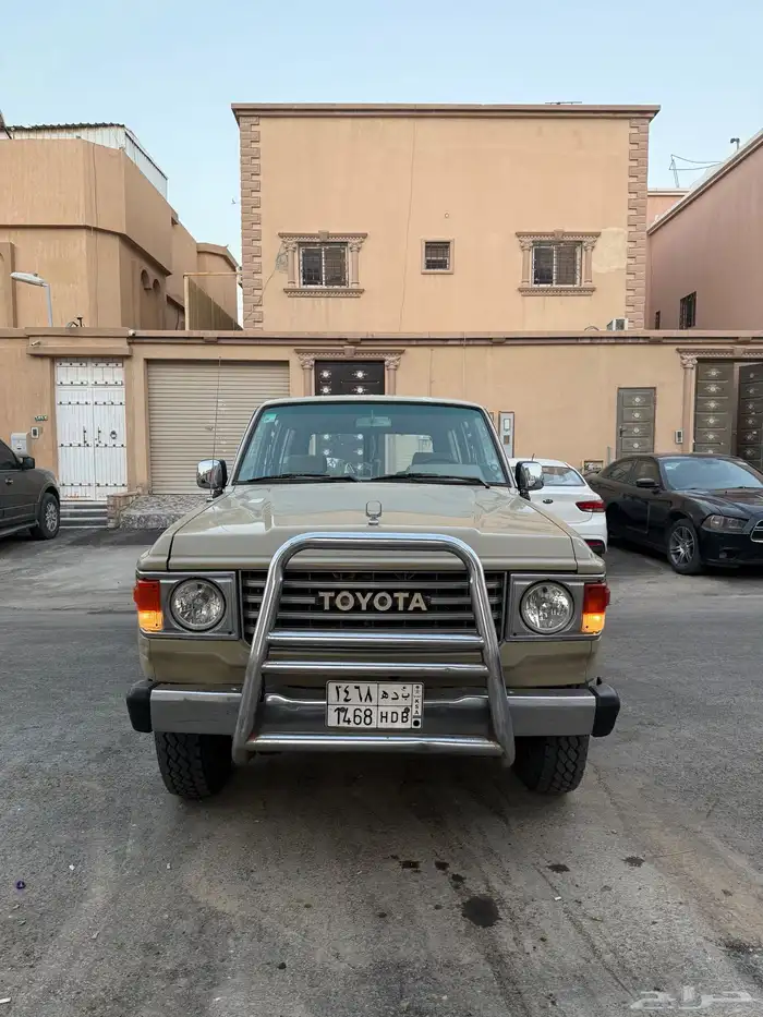 لاندكروزر جيب GX 1