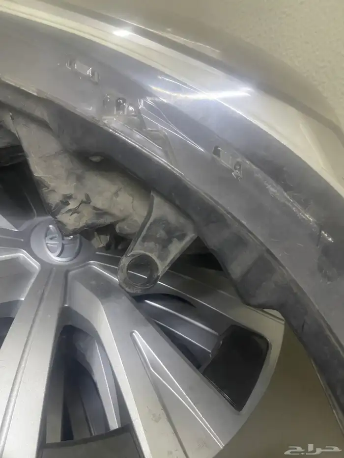 شمعة كورولا 2018 يمين نضيفة شرط خالية من الكسور 4