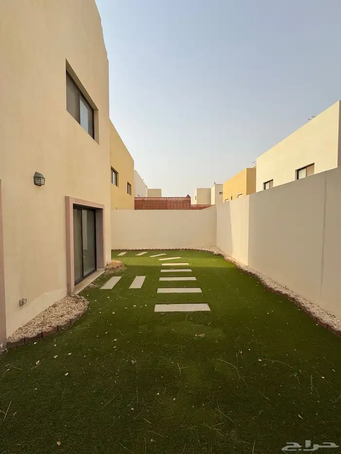 فله للبيع بحي الرياض مشروع مشارف 12