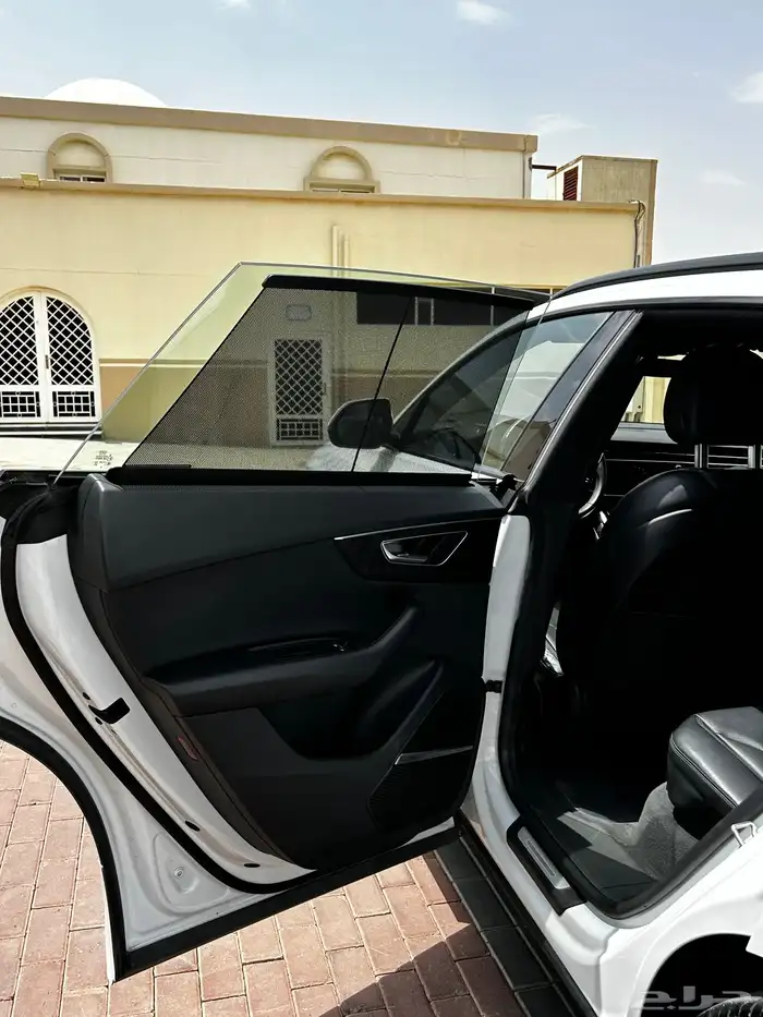 اودي Q8 2022 38