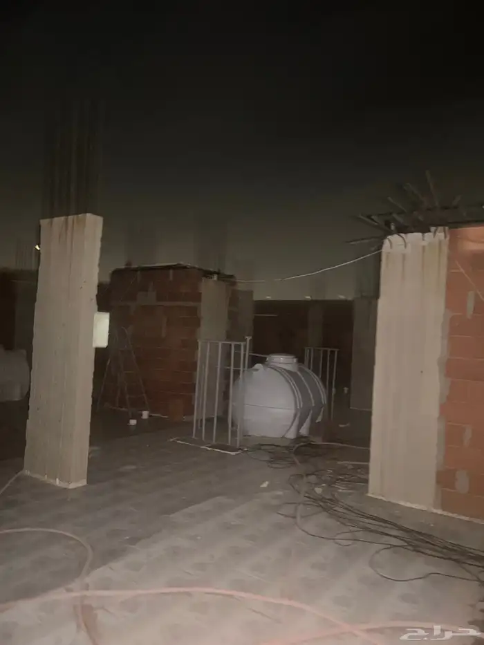 عمارة للبيع. مكه ولي العهد 3 مساحة 600 م متوفر جميع الخدمات 24