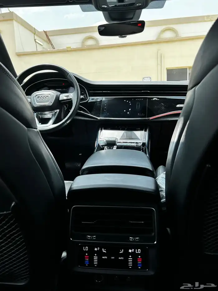 اودي Q8 2022 33