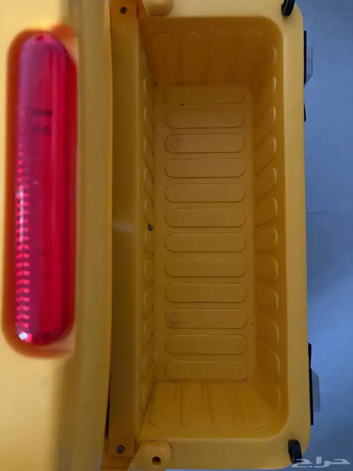 سيارة لعبة 1