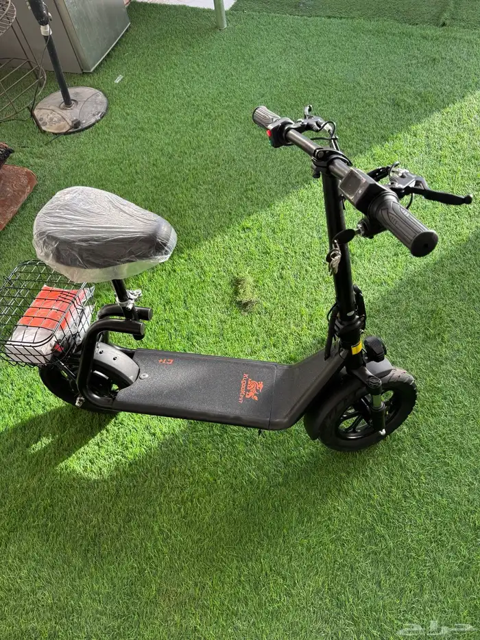 للبيع سكوتر بوسلة ب 1100 0