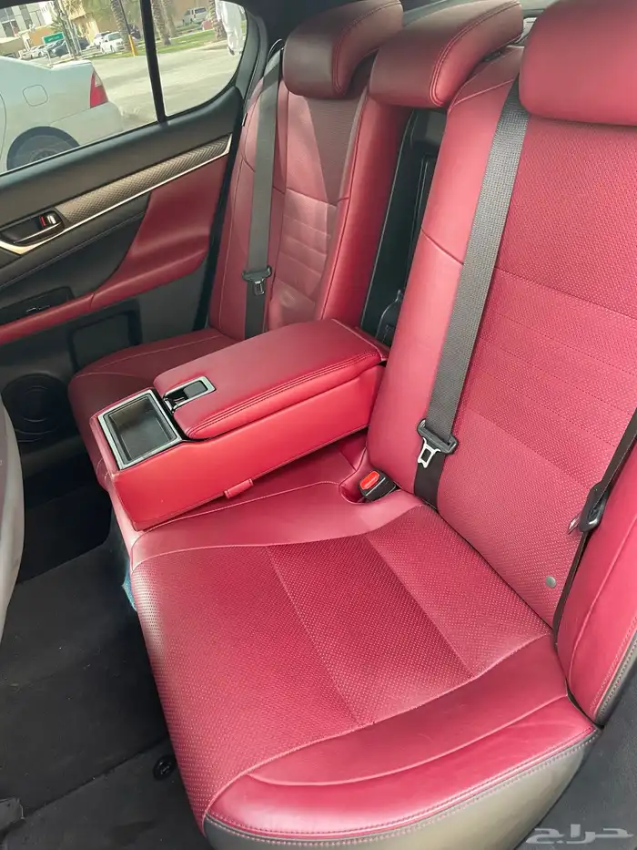 لكزس GS fsport 2020 9