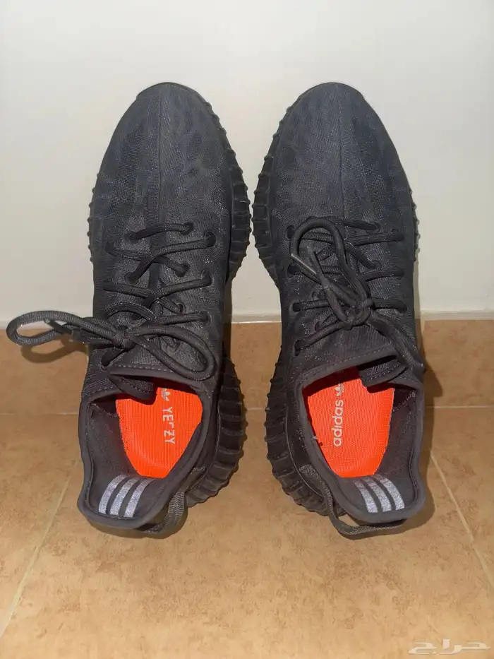 100   اصلية YEEZY BOOST 350 V2  MONO CINDER 1