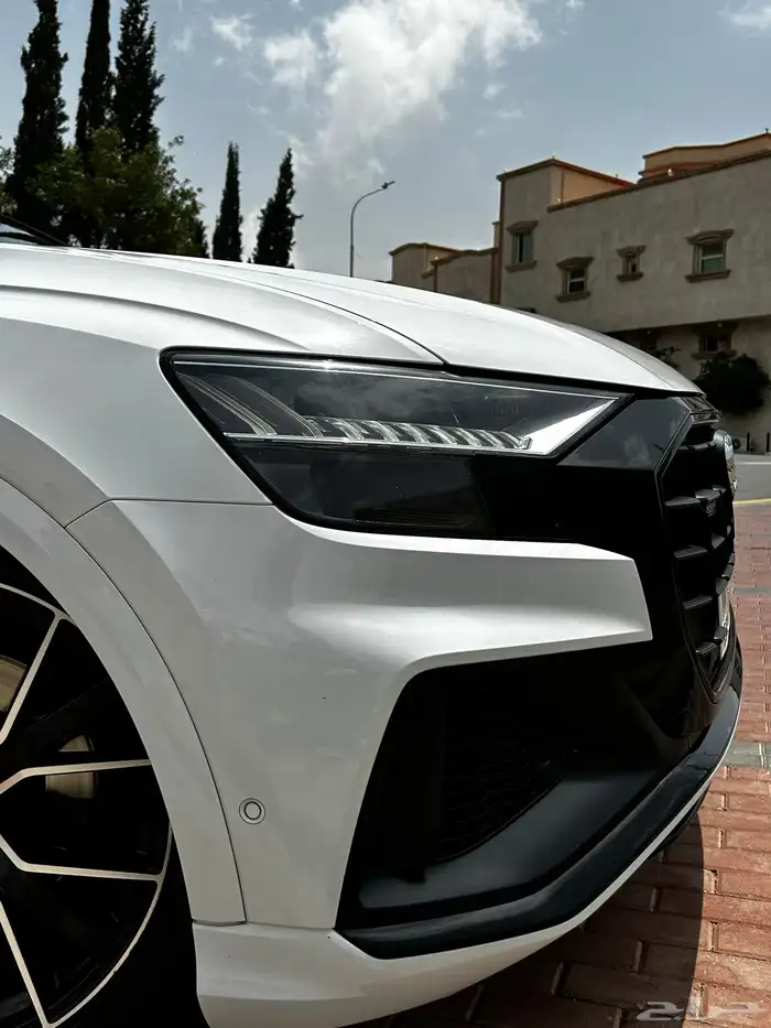 اودي Q8 2022 4