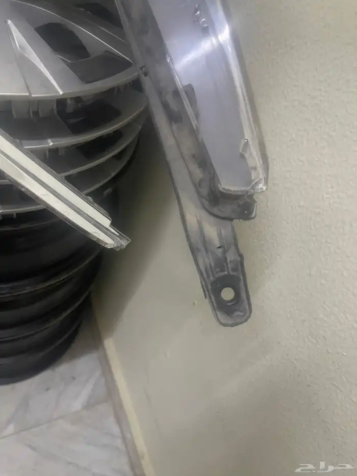 شمعة كورولا 2018 يمين نضيفة شرط خالية من الكسور 3