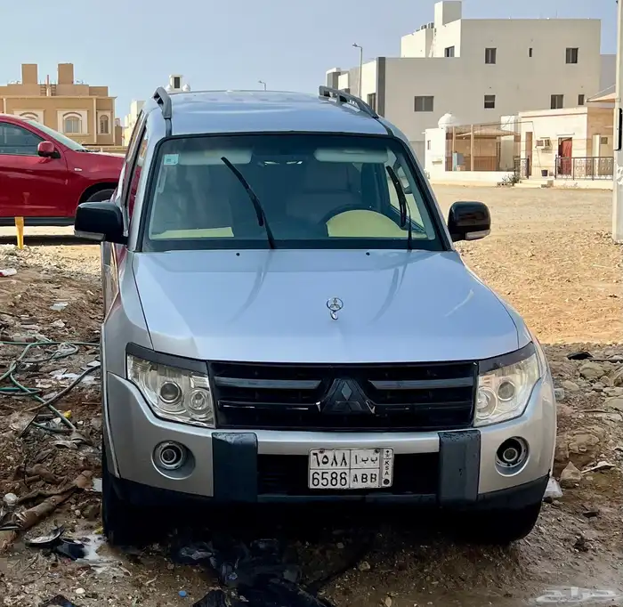باجيرو 2باب مكينه 6 سلندر الصغيره دبل شغال ممشي متين وخمس 3