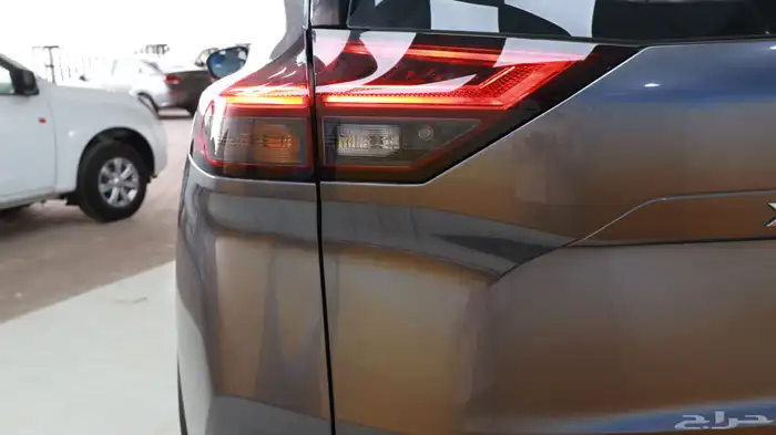 اكس تريل 2025 8
