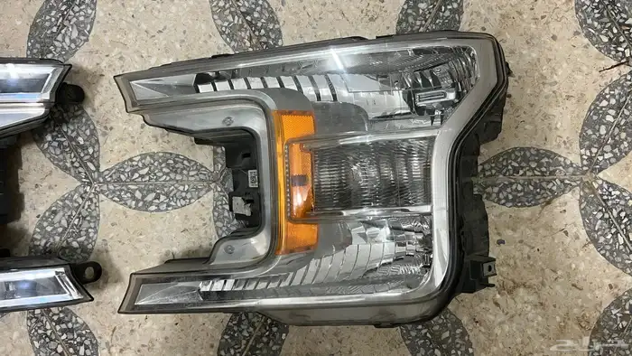 شمعات f150 0