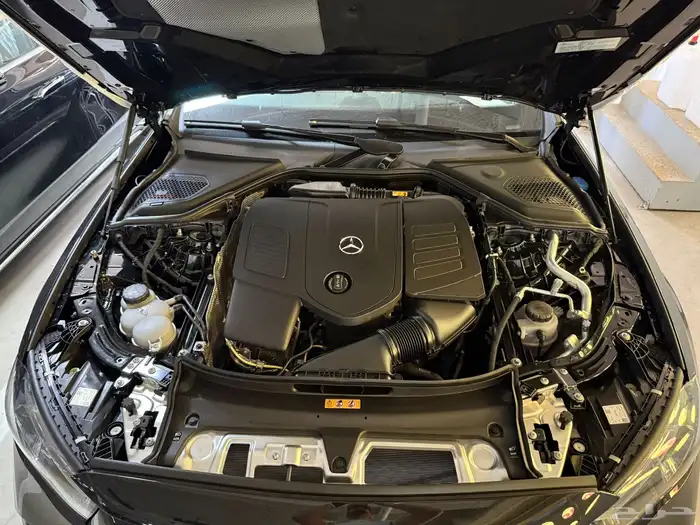 Mercedes Benz E300 AMG LINE (2025) zero 23