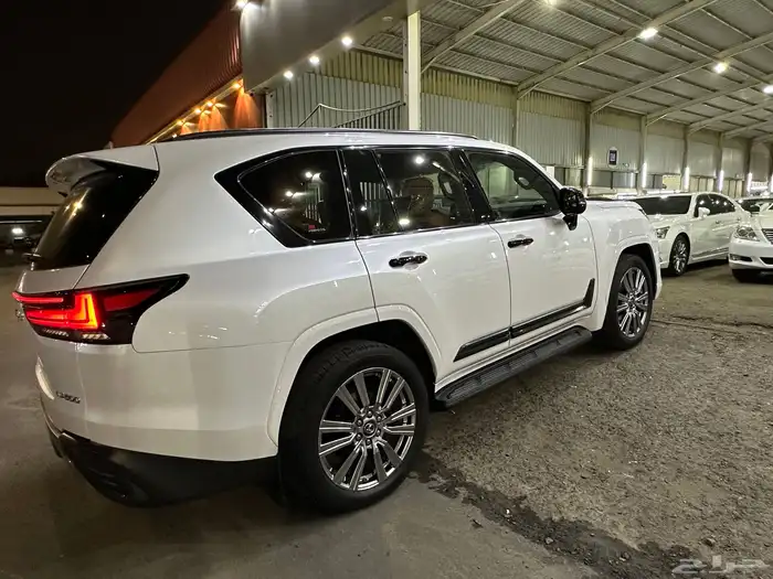 لكزس 600 LX م 2023 ViP سعودي بحااله الوكاله 4