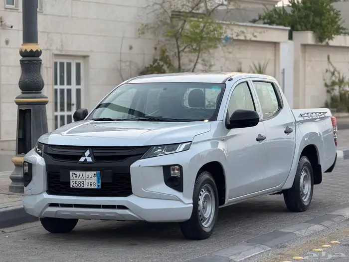 ميستوبيشي 2020 غمارتين مخزززن 0
