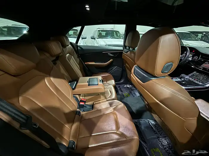 اودي Q8 2020 15