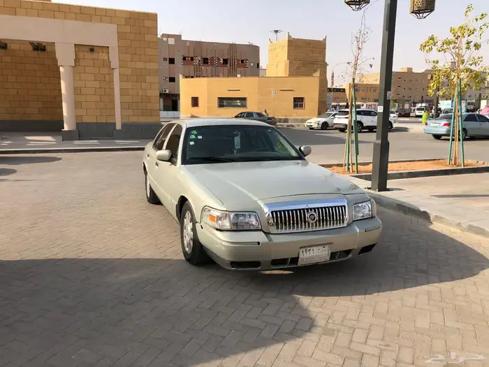 فورد ماركيز 2004 نظيف 7