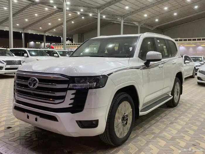 لاندكروزر GXR4 بنزين 2025 بريمي أبواب شفط 10