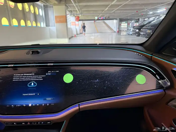 Mercedes Benz E300 AMG LINE (2025) zero 11