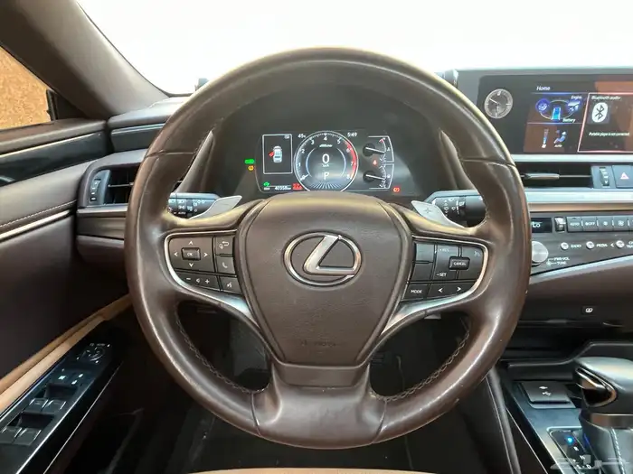 2021 ES300 لكزس 8