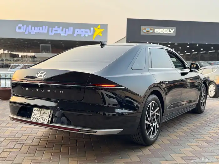 هونداي ازيرا 2023 6
