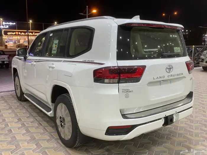 لاندكروزر GXR4 بنزين 2025 بريمي أبواب شفط 4