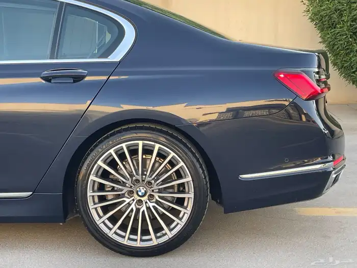 BMW 730 خليجي 2020 نظيف جداا 6