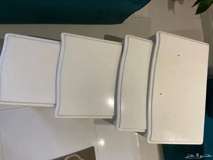 طاولات خدمة وصندوق سجاجيد وجزامه 0