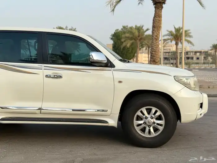 لاندكروزر 2009 GXR فل للبيع 7