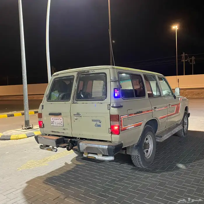 لاندكروزر 1985 بدي وكاله محركات وكاله 4