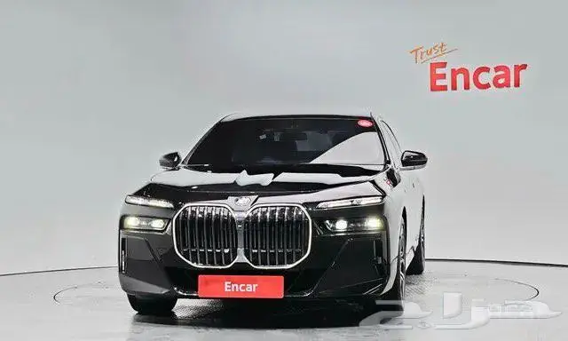 بي ام دبليو 740i موديل 2023 1
