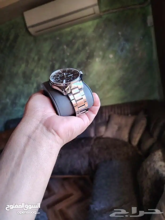 ساعة يد Hamilton Khaki Aviation Pilot بحالة ممتازه جدا 4