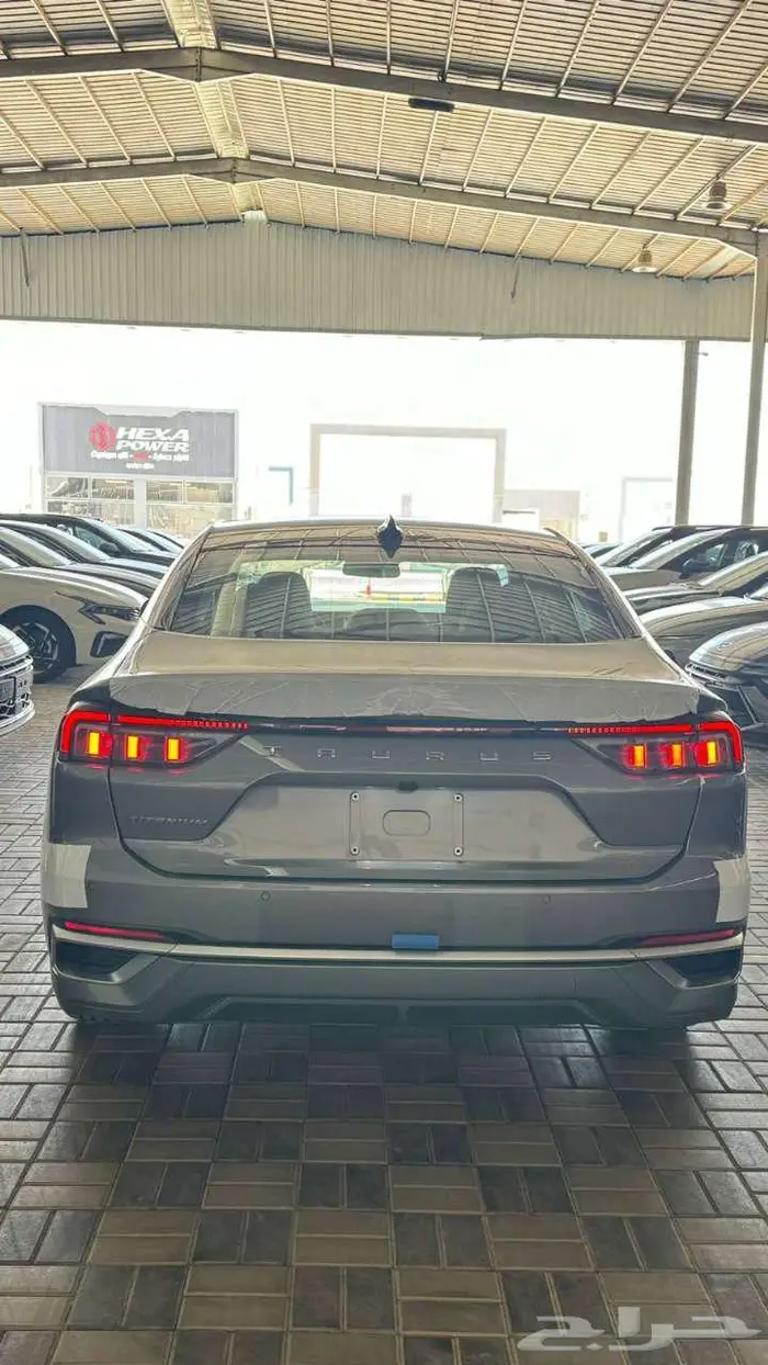 فورد تورس تيتانيوم فل كامل 2025 كاش وتقسيط بااقل سعر 0