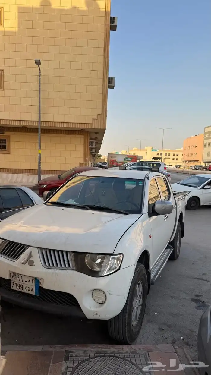وانيت موستبيشي دبل 3