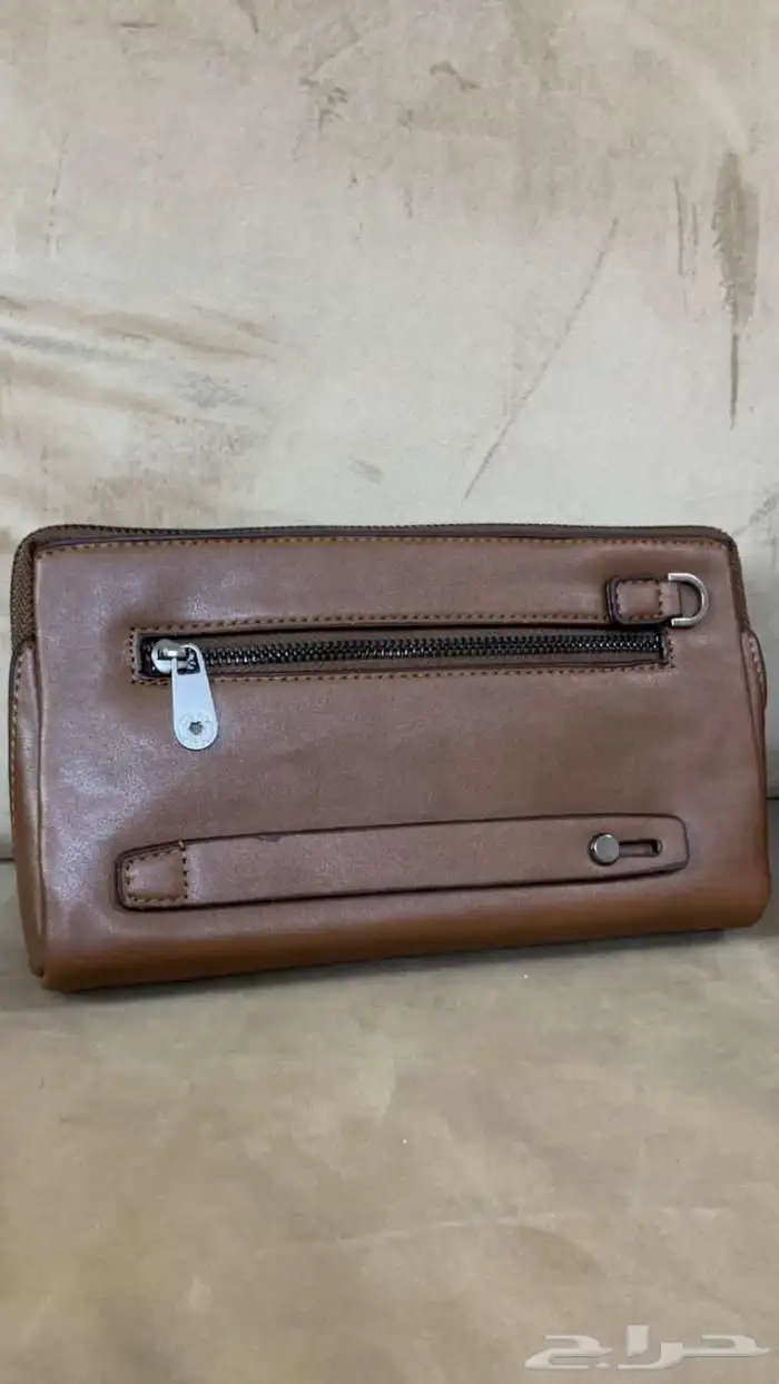 شنط رجاليه جديده ما ستخدمت اول شنطتين عليها خصم الموقع رياض 11