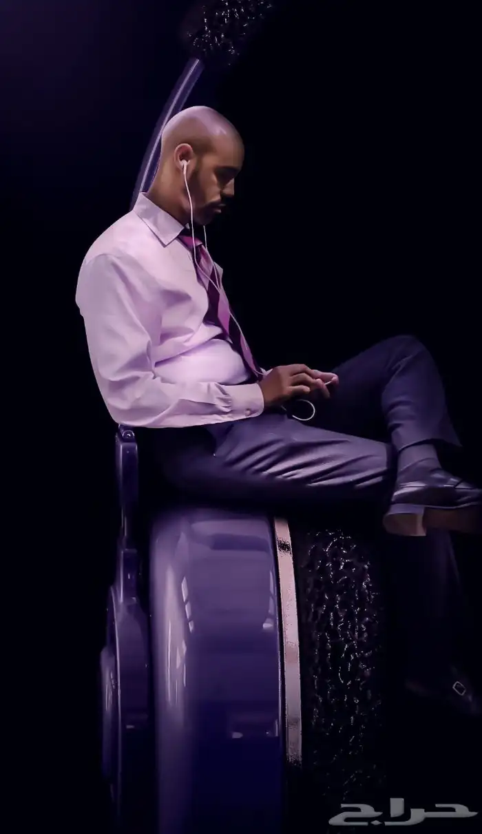 مصمم  جرافيك خبرة 15 عام منتجات -سوشيال ميديا- طباعة- لوحات 12