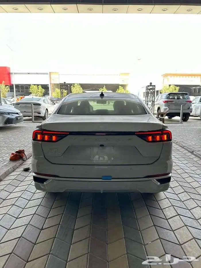 فورد تورس تيتانيوم وترند كاش واقساط 2025 2