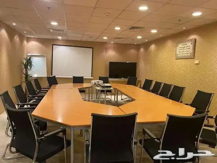 مكاتب مجهزة ومؤثثه للايجار الشهري والسنوي 3