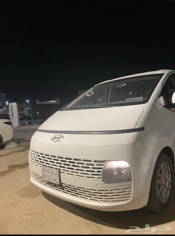 هيونداي ستاريا 0