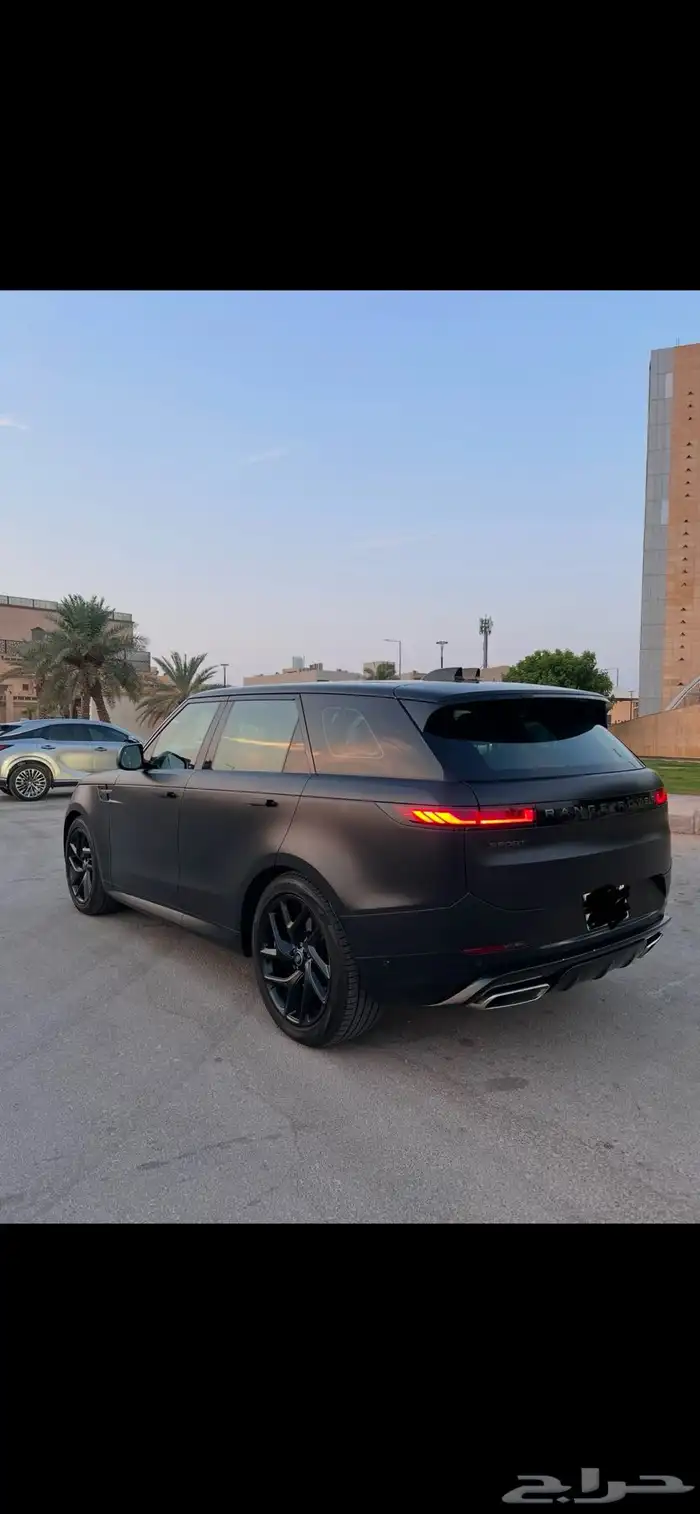 Range Rover Sport HSE Dynamic 2024 رنج روفر سبورت شبه جديد 3