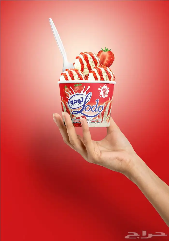 مصمم  جرافيك خبرة 15 عام منتجات -سوشيال ميديا- طباعة- لوحات 88