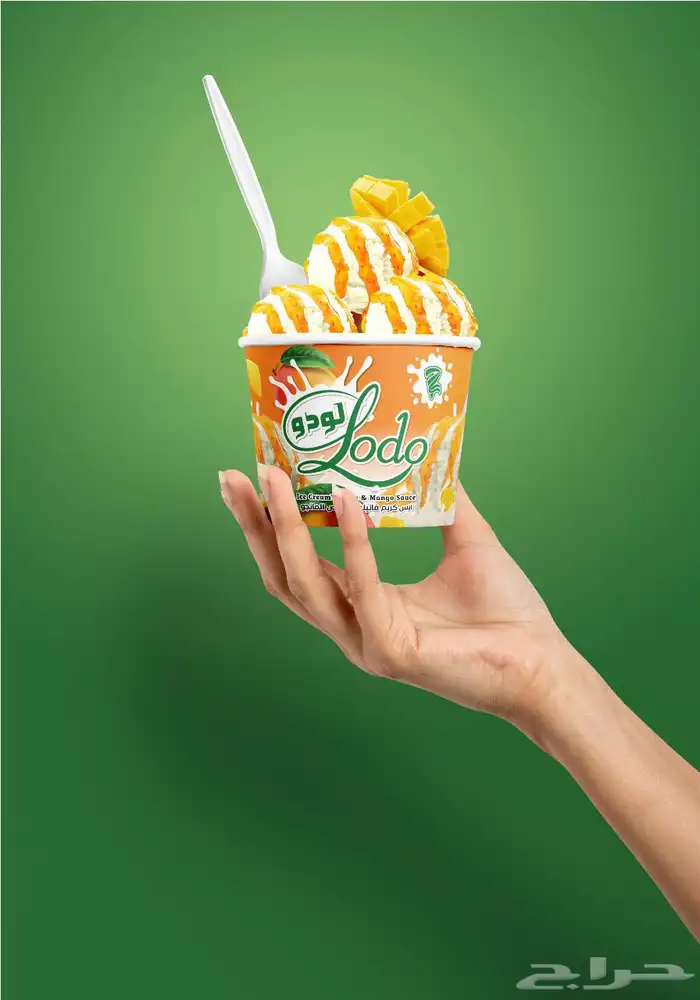 مصمم  جرافيك خبرة 15 عام منتجات -سوشيال ميديا- طباعة- لوحات 90