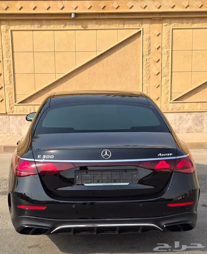 مرسيدس E300 موديل 2024 ممشي 18 الف كم 7