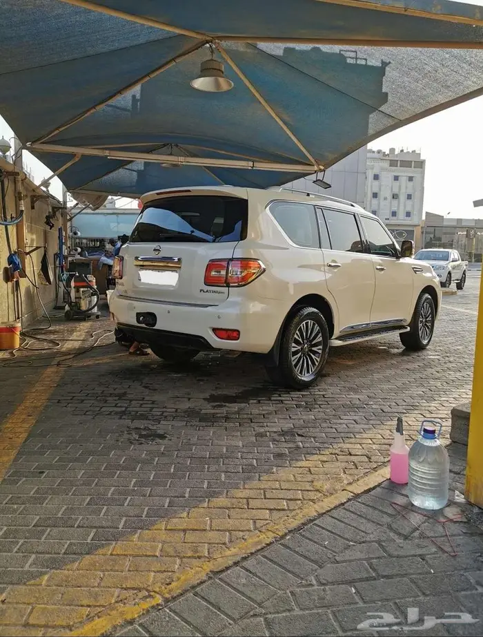 نيسان باترول بلاتينيوم v6 2017 1