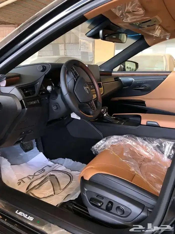 لكزس ES 350 فئة DD فل كامل 2025 متوفر لدى الحسن 4