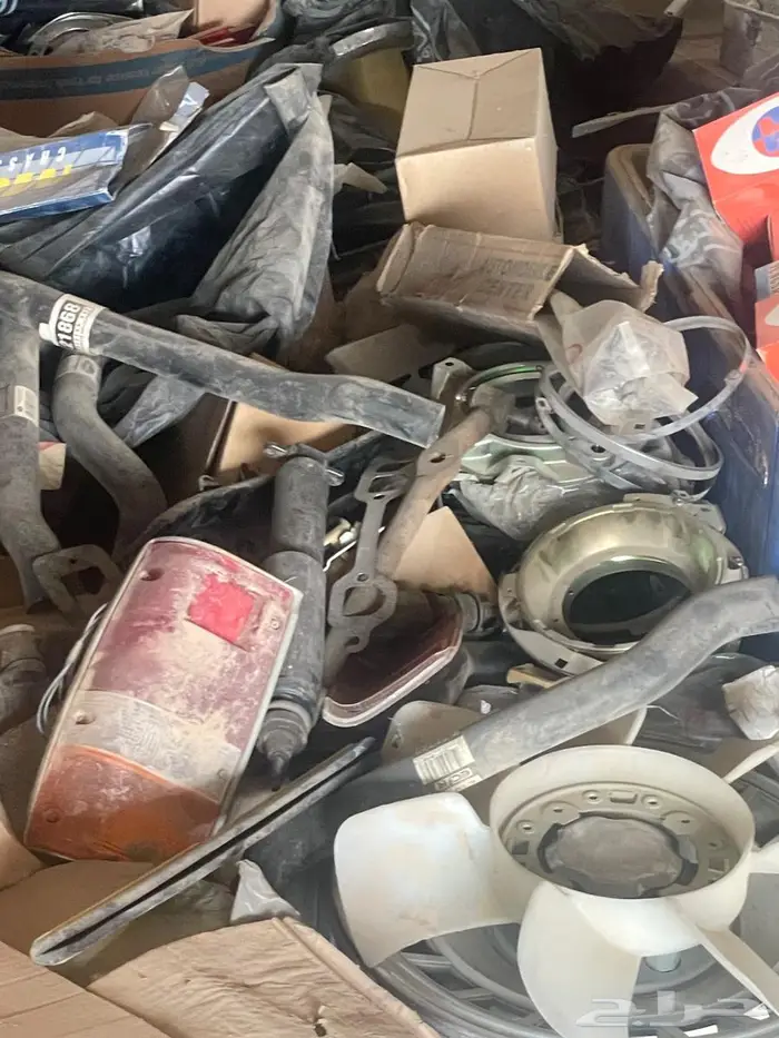 مستودع قطع غيار قديم 14