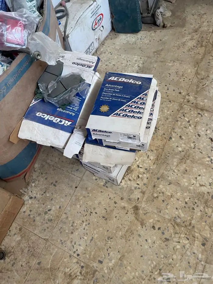 مستودع قطع غيار قديم 17