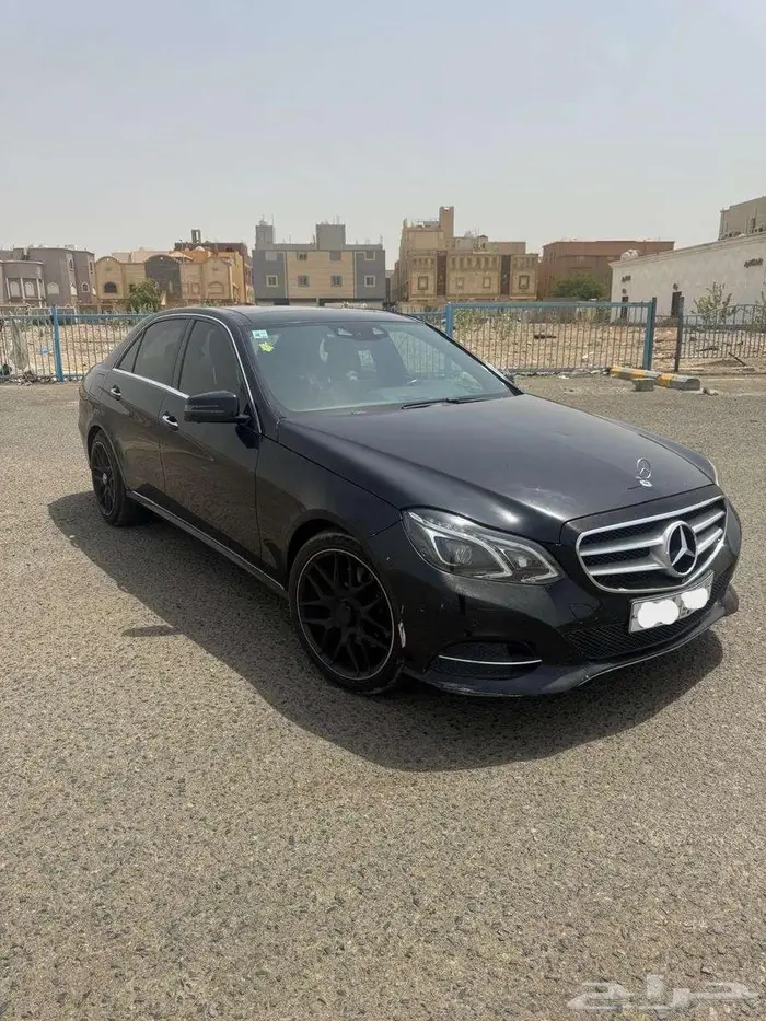 مرسيدس E300 موديل 2016 1