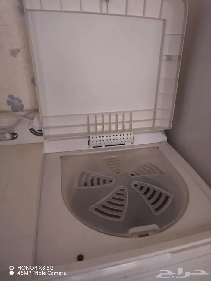 غساله كبيرره للبيع نظيفه ب130بس يبغالها نشافه 1