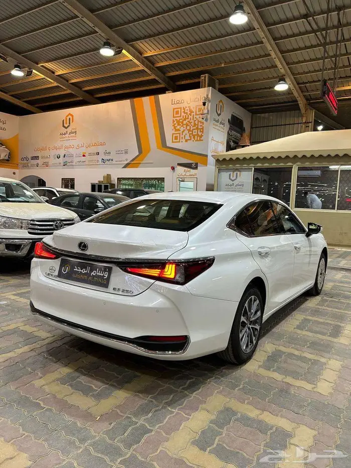 عرض خاص لكزس es 250 AA بنزين موديل 2025 بطاقه جمركيه 3